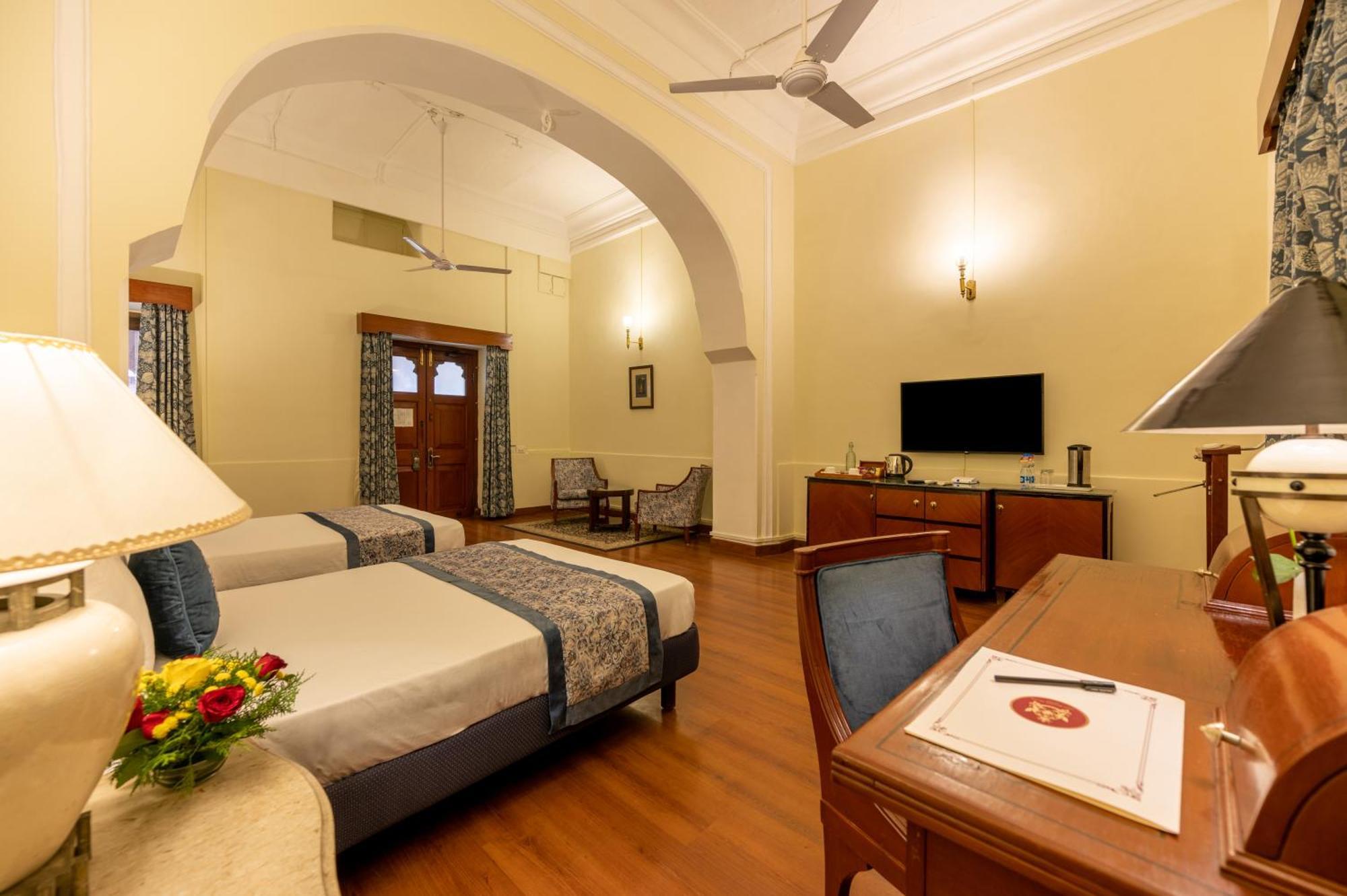 Umed Bhawan Palace, Kotah Экстерьер фото